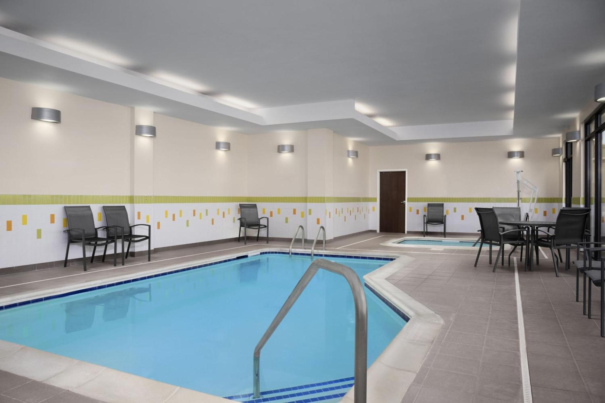 Fairfield Inn & Suites By Marriott Sioux Falls Airport Bagian luar foto
