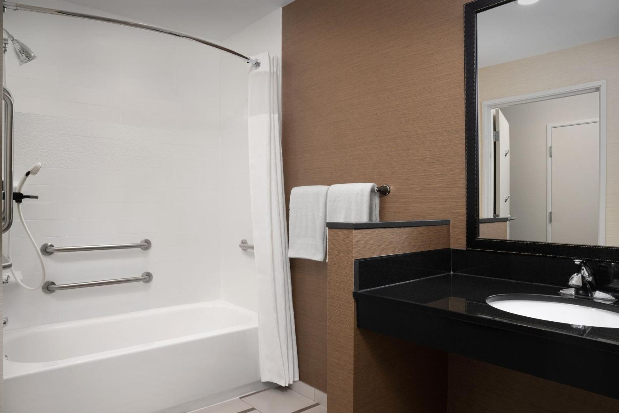 Fairfield Inn & Suites By Marriott Sioux Falls Airport Bagian luar foto