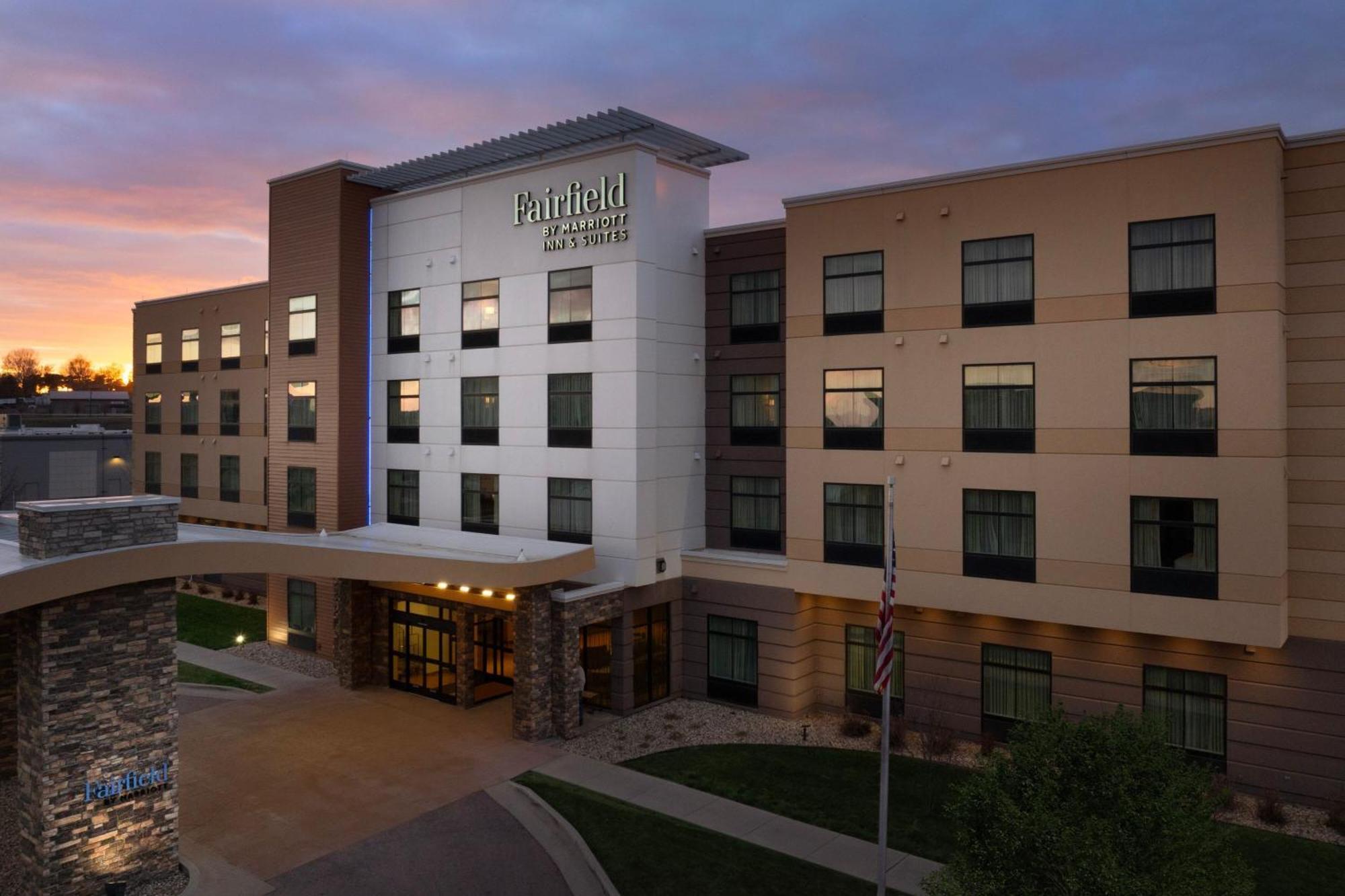 Fairfield Inn & Suites By Marriott Sioux Falls Airport Bagian luar foto