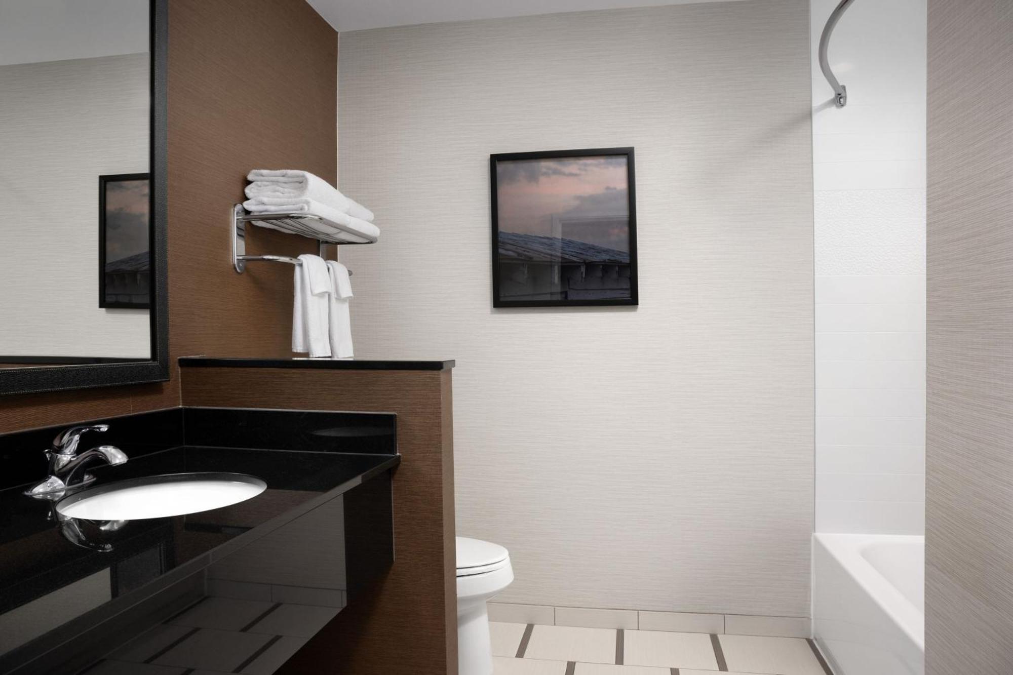 Fairfield Inn & Suites By Marriott Sioux Falls Airport Bagian luar foto